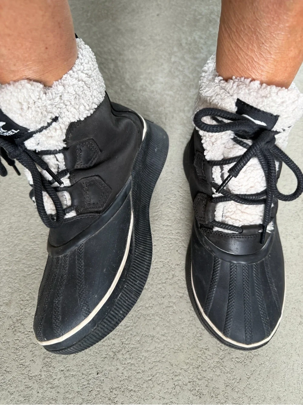 SOREL Out N About IV Chillz Waterproof Winter Boots Women’s 9 Black/Chalk